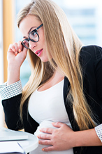 Pregnant woman 31402291 s 146x219